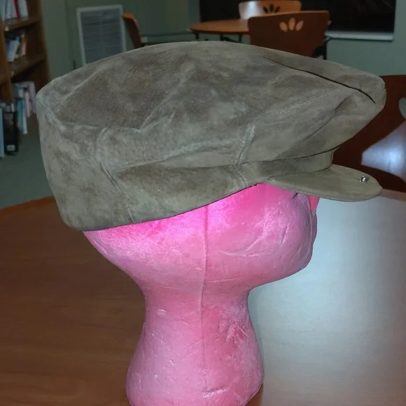 Vtg L.L. Bean Suede Genuine Leather Hand Tailored Newspaper Boy HatL